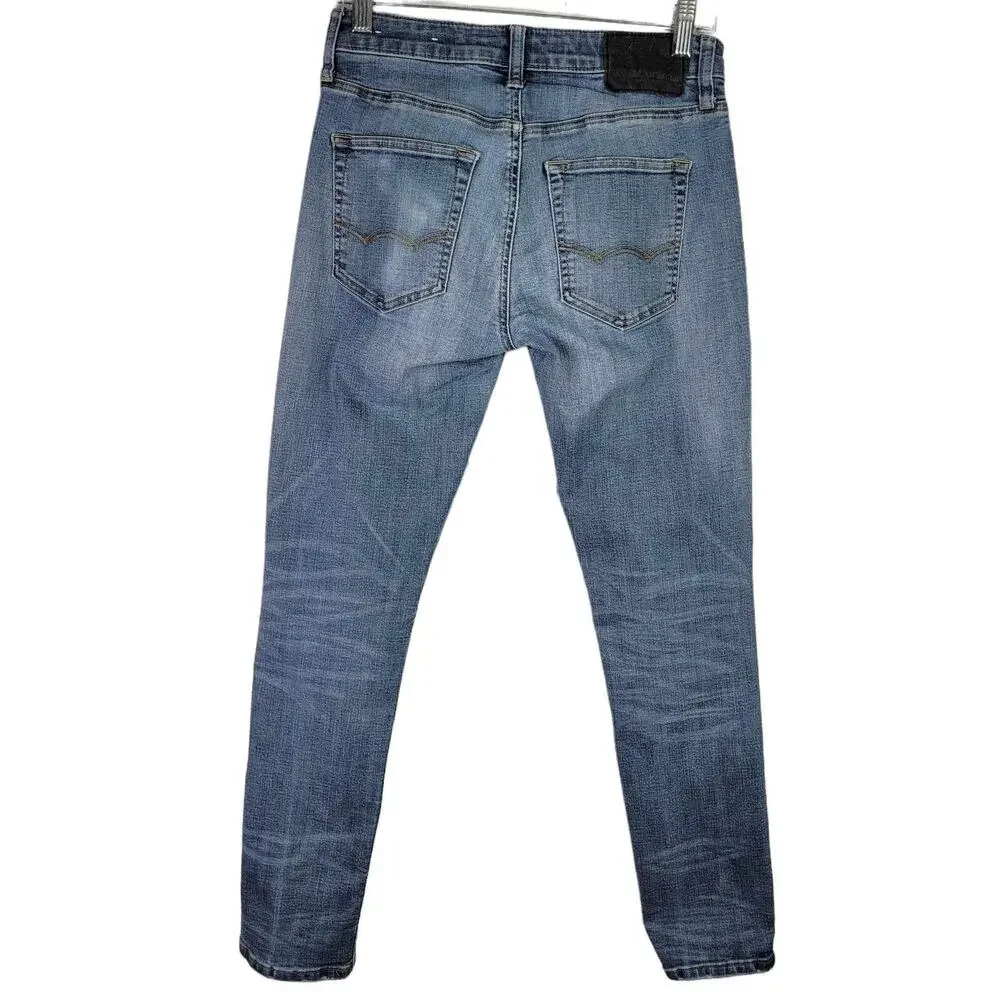 American Eagle Outfitters excellent pre